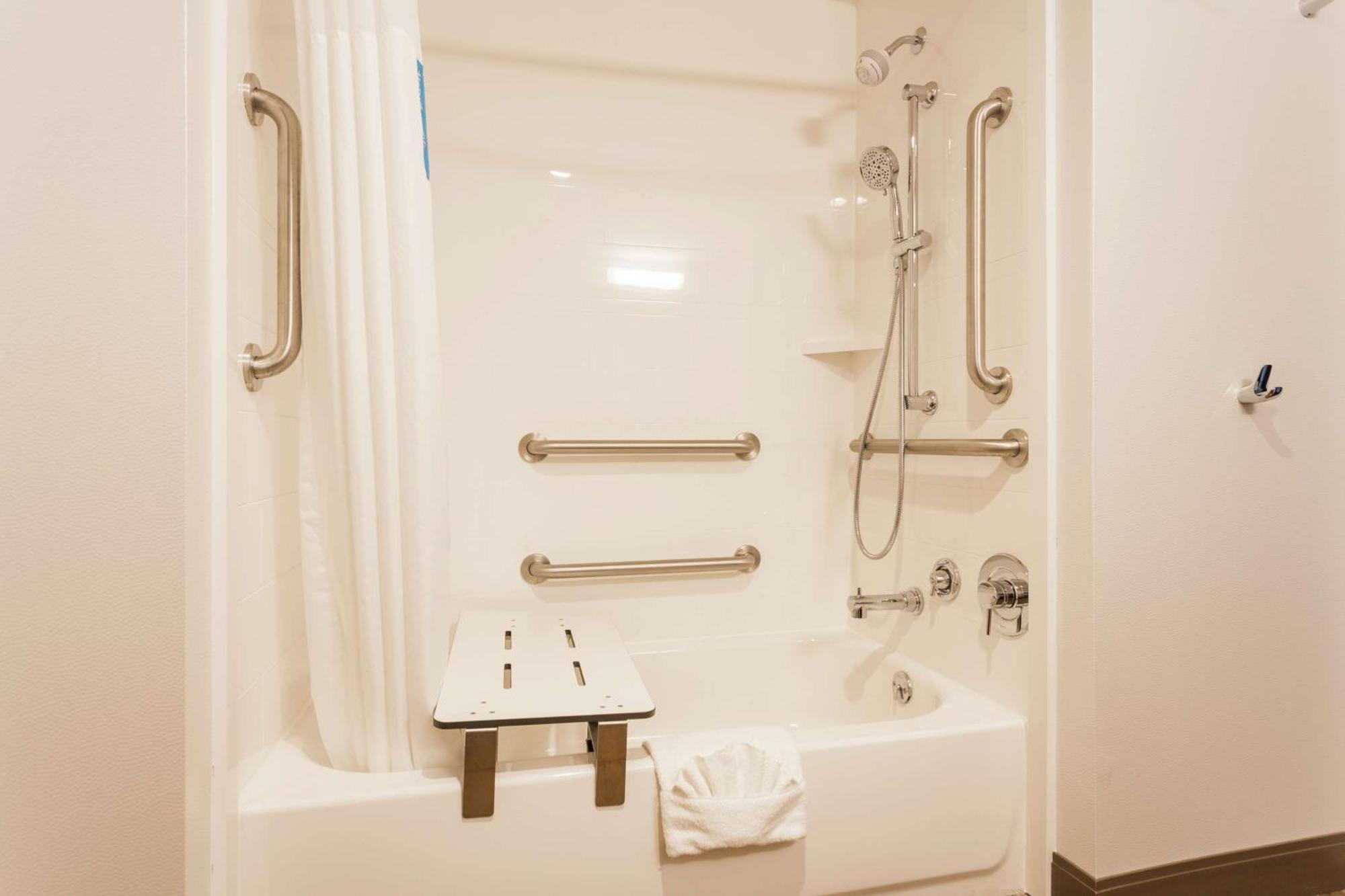 Hampton Inn Cumberland Zewnętrze zdjęcie