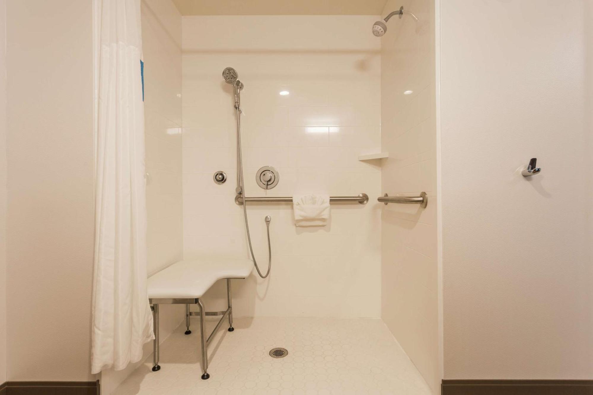 Hampton Inn Cumberland Zewnętrze zdjęcie